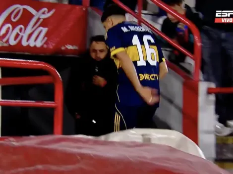 Caos en Boca: jugador rompe un vidrio tras enojo con el DT