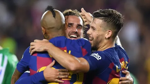 Fue compañero de Arturo Vidal en el Barcelona y hoy está grave por esta razón.