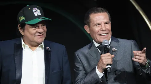 Roberto Duran y Julio Cesar Chavez Sr lideran el 'Top 10' de boxeadores latianoaméricanos.