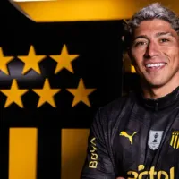 Presidente de Peñarol quiere el fichaje de otro albo: ¡coquetea con el jugador de Colo Colo que sorprendió a Cortés!