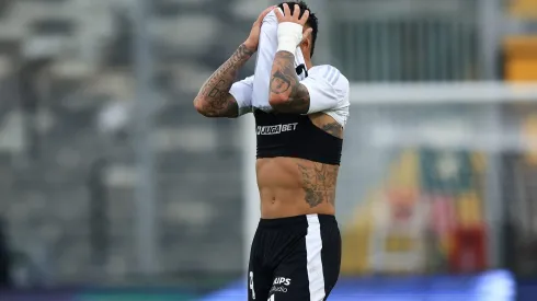 Javier Correa está suspendido en Colo Colo.