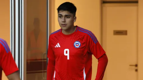 Damián Pizarro recibe duros mazazos tanto de la selección chilena como del Udinese.