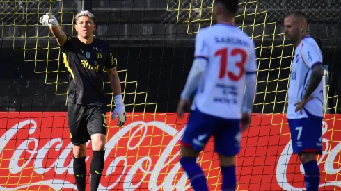 Brayan Cortés debutó en Peñarol ante Nacional.