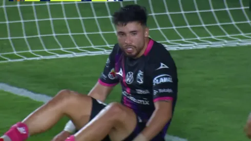 Pasó un semestre en el fútbol chileno y ahora vive una pesadilla en México.