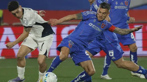 Aránguiz fue clave en el triunfo de la U ante Independiente