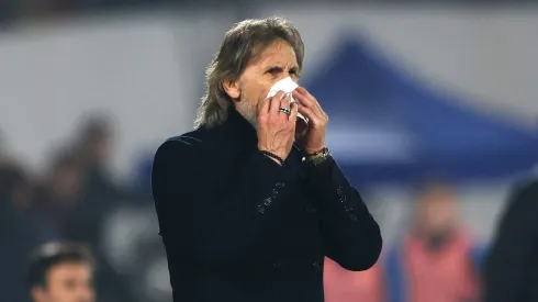 El flojo Ricardo Gareca recibe un palo jamás imaginado desde Perú.