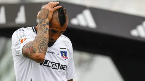 Arturo Vidal tuvo un mal partido ante la UC.