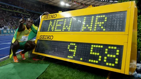Usain Bolt tiene el récord mundial de los cien metros planos.
