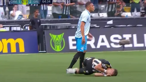 El seleccionado Sub 20 en el suelo.