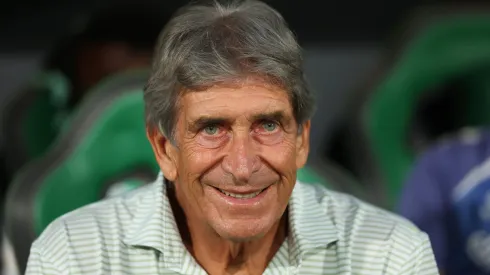 Manuel Pellegrini en el debut de Real Betis en la Liga de España.