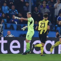 El insólito blooper de Brayan Cortés en la derrota de Peñarol ante Racing en la Libertadores