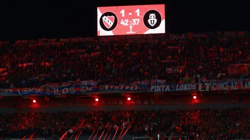 Los hinchas de U. de Chile vivieron una noche de terror en Argentina.