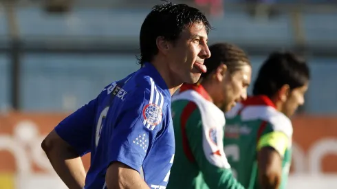 Fue goleador en Universidad de Chile, pero ya recibe el primer mazazo de su incipiente carrera commo técnico.