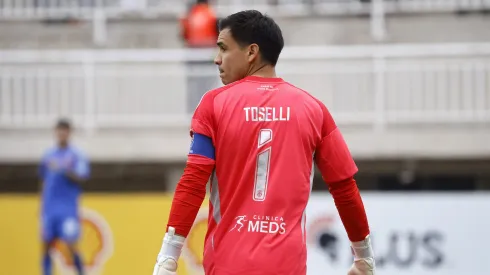 Cristopher Toselli asoma como titular en el Superclásico tras la lesión de Gabriel Castellón.