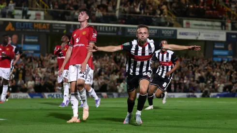 Gimsby Town dio el gran golpe y eliminó al Manchester United de la Copa de la Liga de Inglaterra.