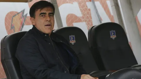 ¿Es verdad que Gustavo Quinteros impuso una cláusula especial para llegar a Colo Colo?