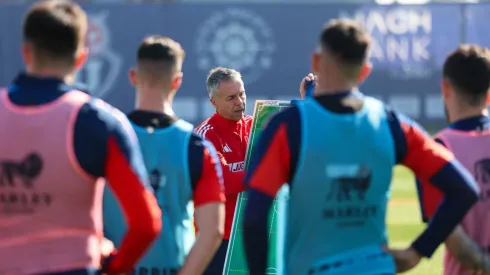 Gustavo Álvarez mueve sus fichas para la formación en el Superclásico.