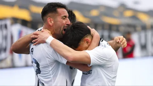 El Huaso Isla festejó con fervor el gol que marcó la diferencia a favor de Colo Colo.