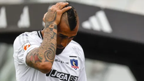 Finalmente, Vidal utilizó sus redes sociales para referirse al hincha albo fallecido durante el Superclásico.