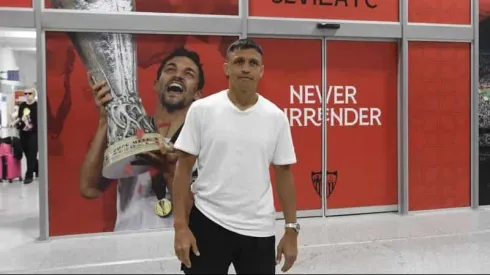 Alexis Sánchez ya está en Sevilla.