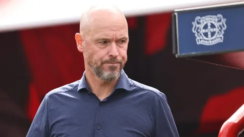 Erik ten Hag no alcanzó a acomodarse en Bayer Levekusen.