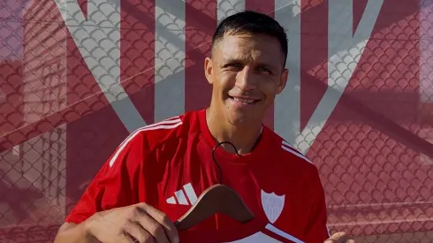 Alexis Sánchez jugará con la 10 en Sevilla.