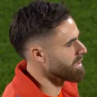 Brereton y Vigouroux sorprenden en la Roja y cantan el himno antes de jugar contra Uruguay