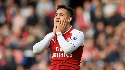 El jugador nacional sufrió fea desconocida por parte del Arsenal.