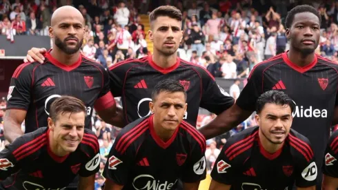 Los chilenos Gabriel Suazo y Alexis Sánchez fueron titulares en el Sevilla.