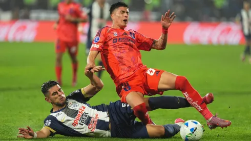 Carlos Zambrano haciendo una falta, nada nuevo.