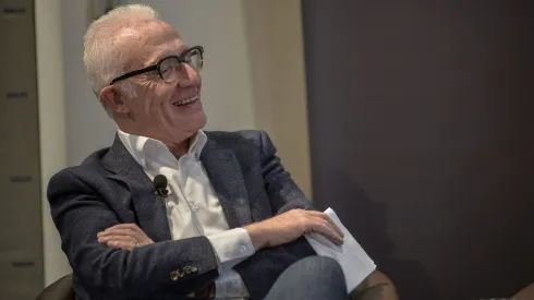 Pedro Carcuro comparó a dos jugadores históricos de la selección chilena.