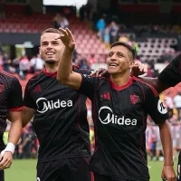 “Trabajo oculto”: prensa española alaba el rol de Alexis Sánchez en el camarín de Sevilla