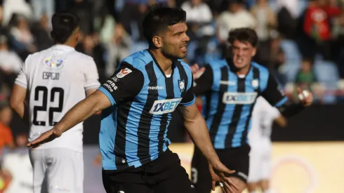 Altamirano anotó dos goles ante Audax Italiano.