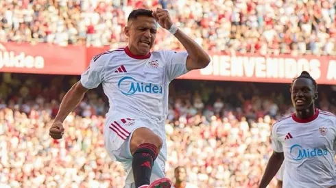 Alexis Sánchez da que hablar en España.