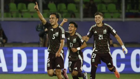 México goleó a Chile en el Mundial.