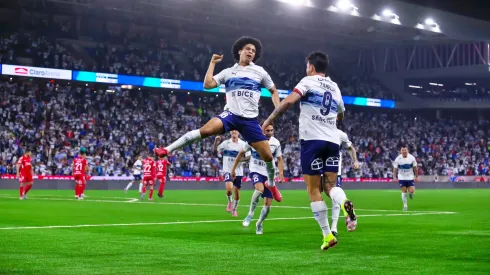Universidad Católica vence a Ñublense y alcanza el Chile 2.