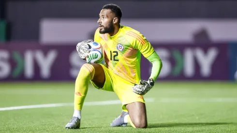 Lawrence Vigouroux nuevamente fue el arquero titular de Chile pero no deja a todos conformes.