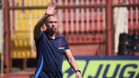 Gustavo Álvarez es tentado por Perú.