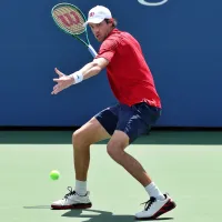 La grave lesión que bajó a Nicolás Jarry del Challenger de Almaty a horas de su debut