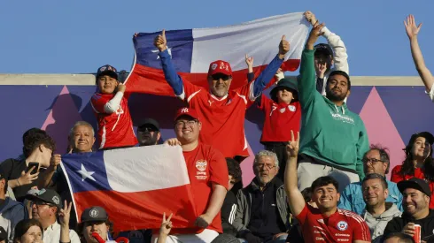 Hinchas chilenos son advertidos desde la FIFA