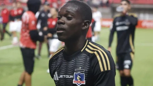 Manley Clerveaux recibió insultos racistas en Colo Colo y la FIFA no se quedó de brazos cruzados.