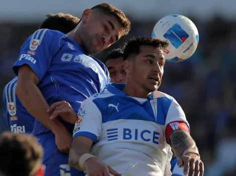 Los jugadores en capilla en la UC para el Clásico Universitario