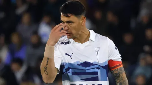 Fernando Zampedri es el goleador histórico de Universidad Católica y llegó en 2020 a Chile.