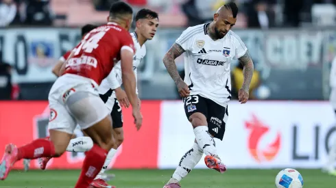 El futuro de Vidal preocupa en Colo Colo