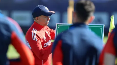 Gustavo Álvarez se la juega con un volante argentino.