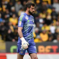 Para competir con Fernando de Paul: Colo Colo va por un arquero de primer nivel para el 2026