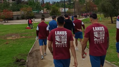 El plantel de Lanús caminó por el Parque Bicentenario