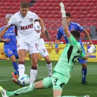 Hinchas se hacen un festín con Matías Zaldivia tras error en la Sudamericana: “Salvó el Chistenario”