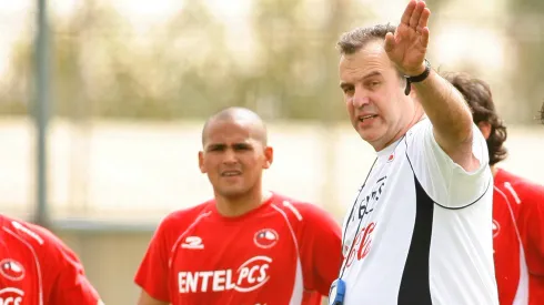 Marcelo Bielsa rindió tributo a Humberto Suazo en su retiro del fútbol