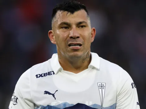 Duro castigo a Gary Medel tras expulsión en el clásico universitario